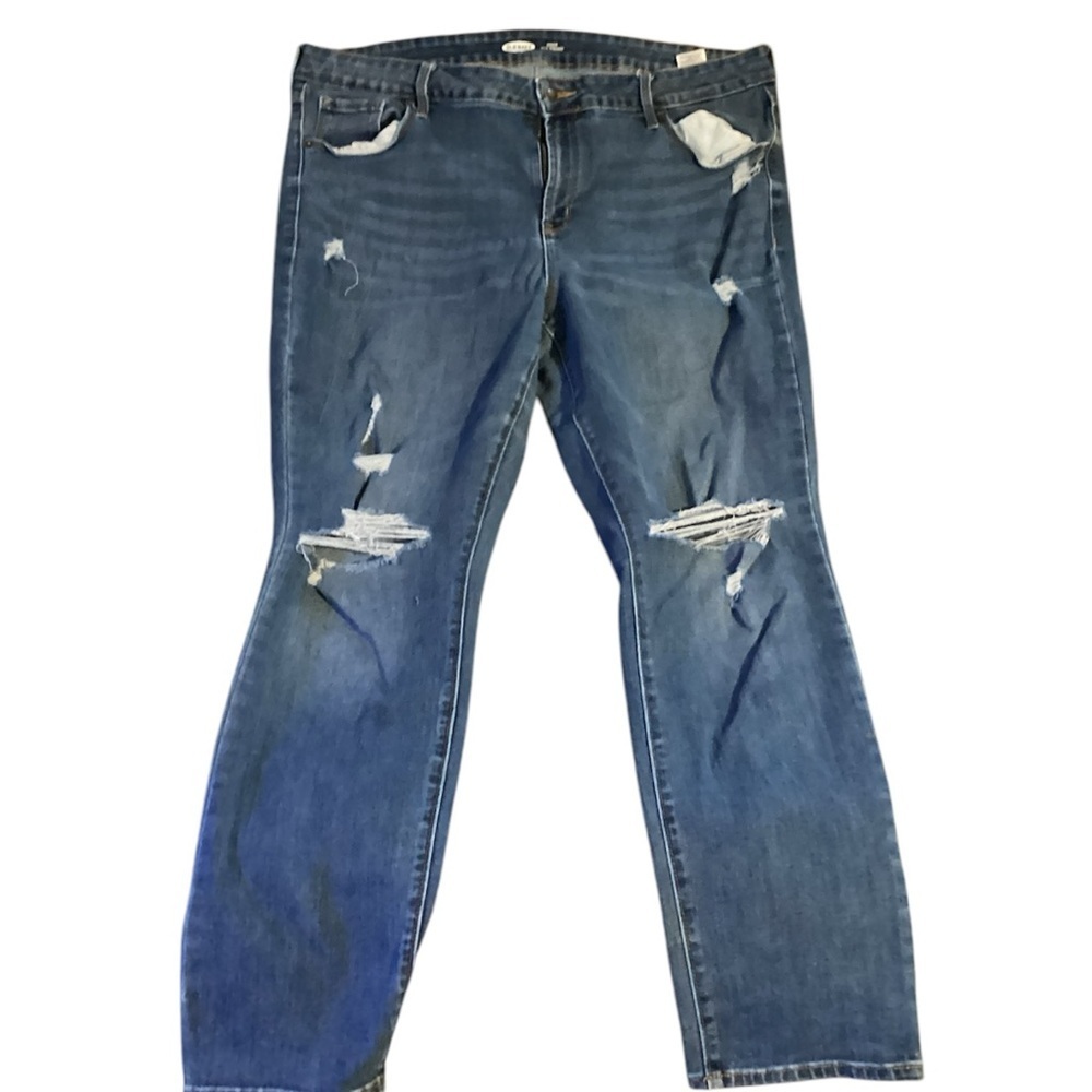 #123 Old Navy Distressed light wash Blue Women's Jeans size 18